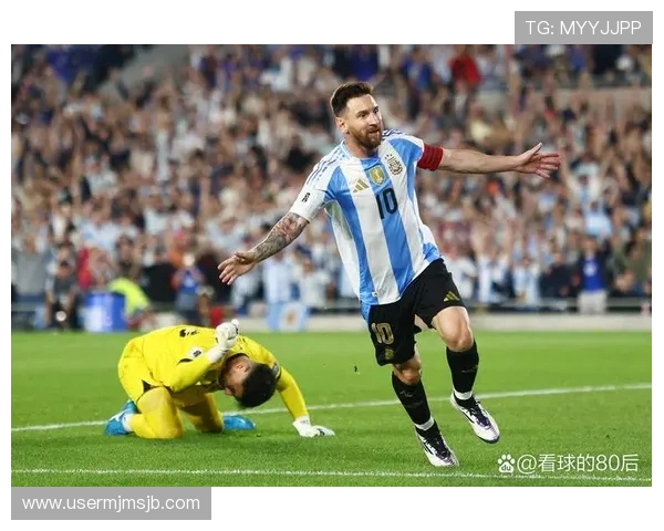 南美区预选赛关键战役回顾与精彩瞬间集锦助你重温激烈比赛场面