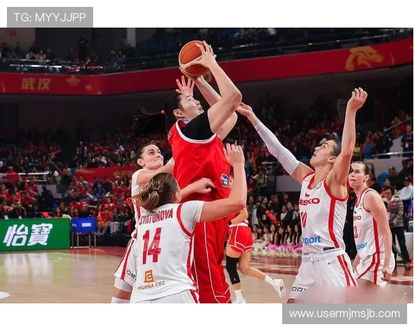 女篮世界杯新闻报道为你带来最新赛况与精彩比赛回顾全景呈现